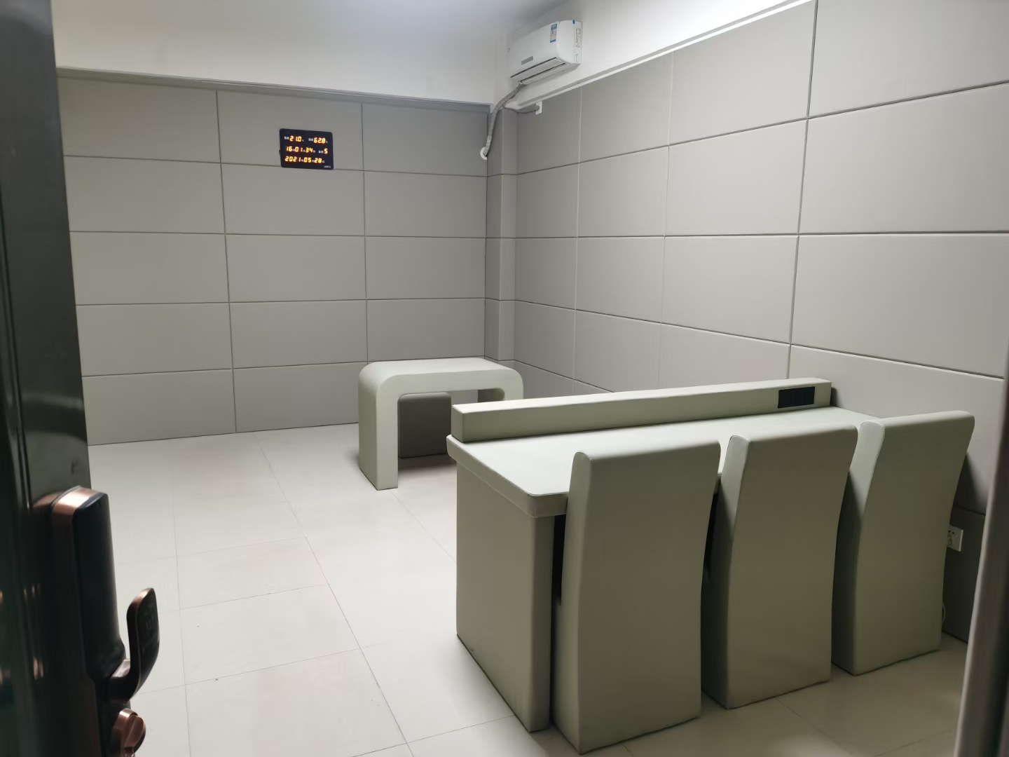 襄陽紀(jì)委談話室軟包 留置廉政防撞墻面軟包詳情